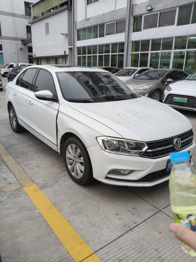 Volkswagen Bora 2016 car image 