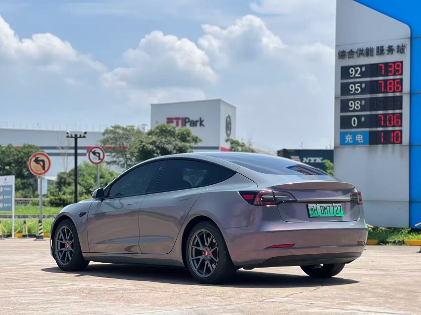 Tesla Model 3 2022 car image #7