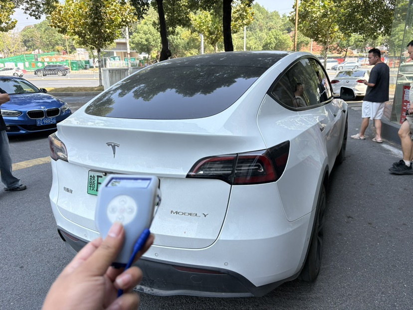 Tesla Model Y 2024 #8 Tesla Model Y 2024 car image #8