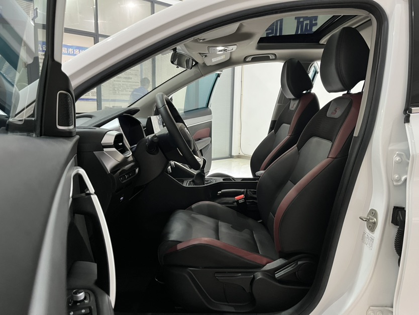 GEELY Coolray 2022 #6 GEELY Coolray 2022 car image #6