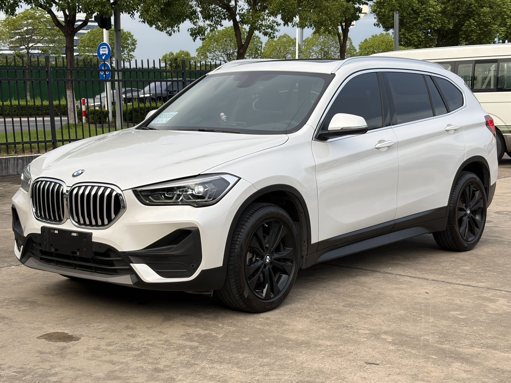 BMW X1 2021 #2 BMW X1 2021 car image #2