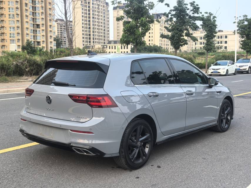 Volkswagen Golf 2022 car image #14