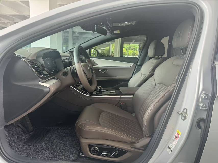 BYD Han 2025 #6 BYD Han 2025 car image #6