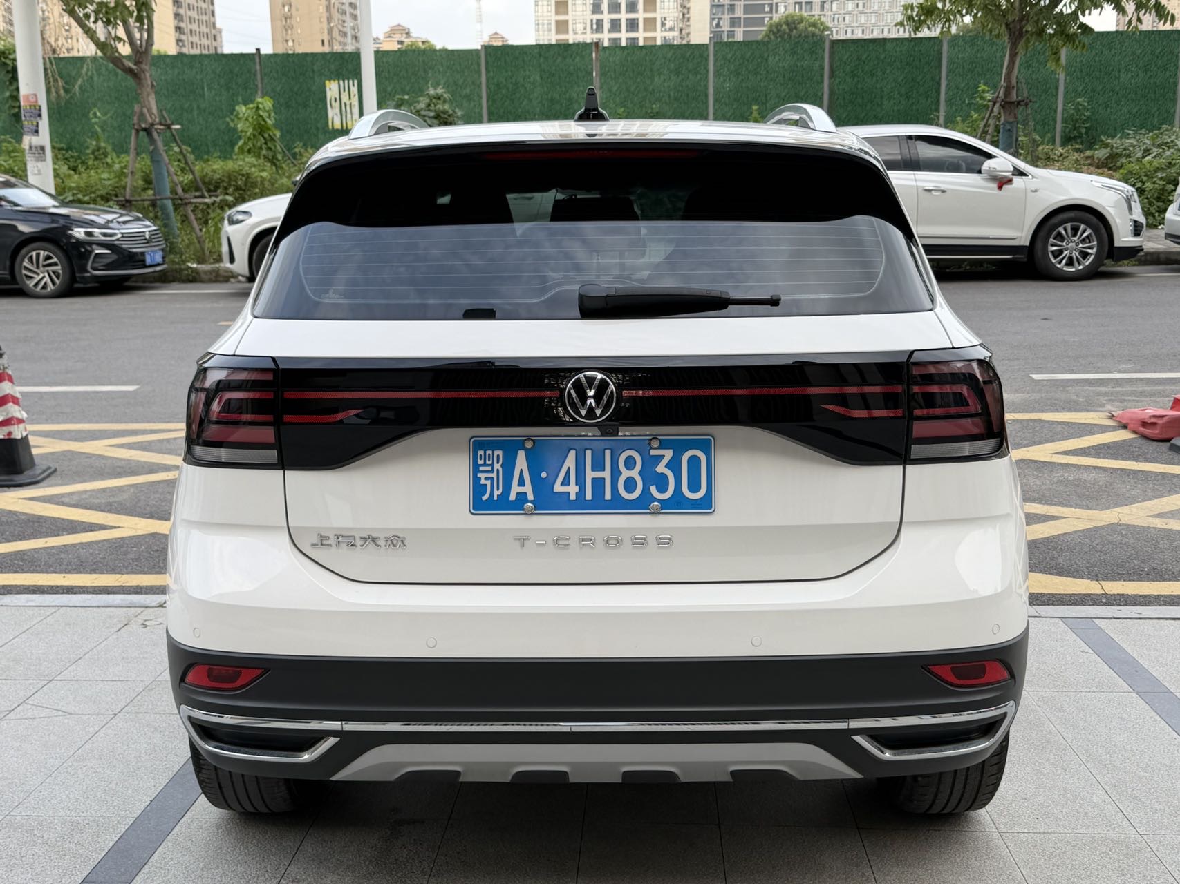 Volkswagen T-Cross 2022 car image #12