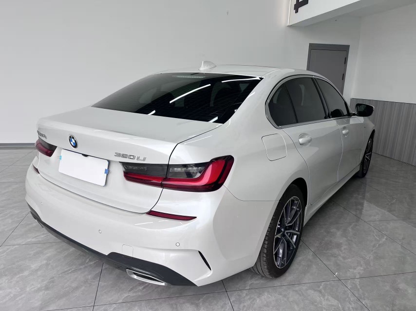 BMW 3 Series 2022 car image #4