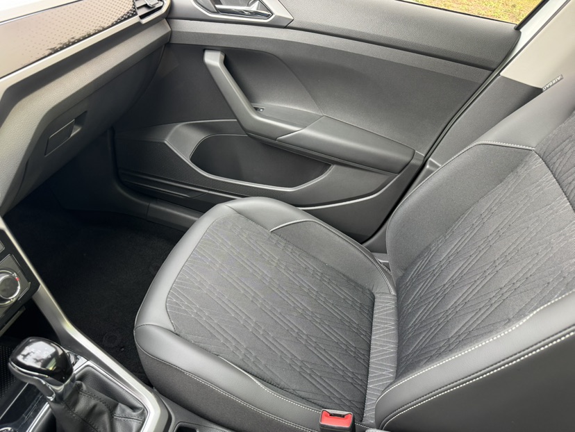 Volkswagen T-Cross 2023 #16 Volkswagen T-Cross 2023 car image #16