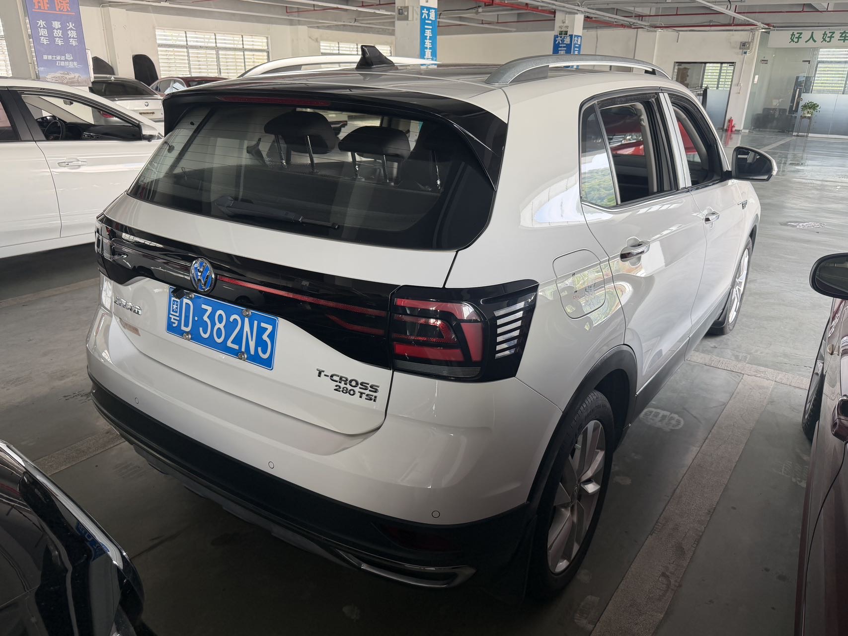 Volkswagen T-Cross 2019 immagine di auto #5