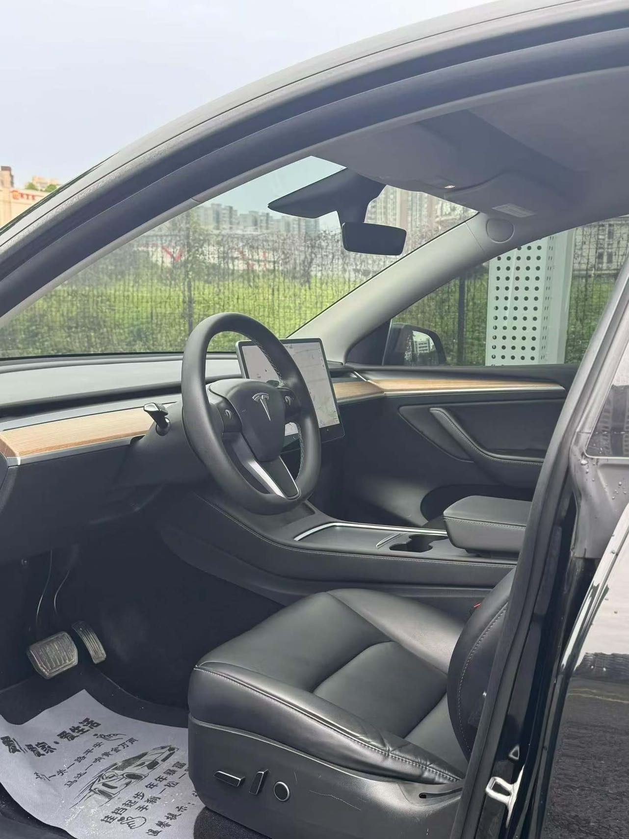 Tesla Model Y 2021 #4 Tesla Model Y 2021 car image #4