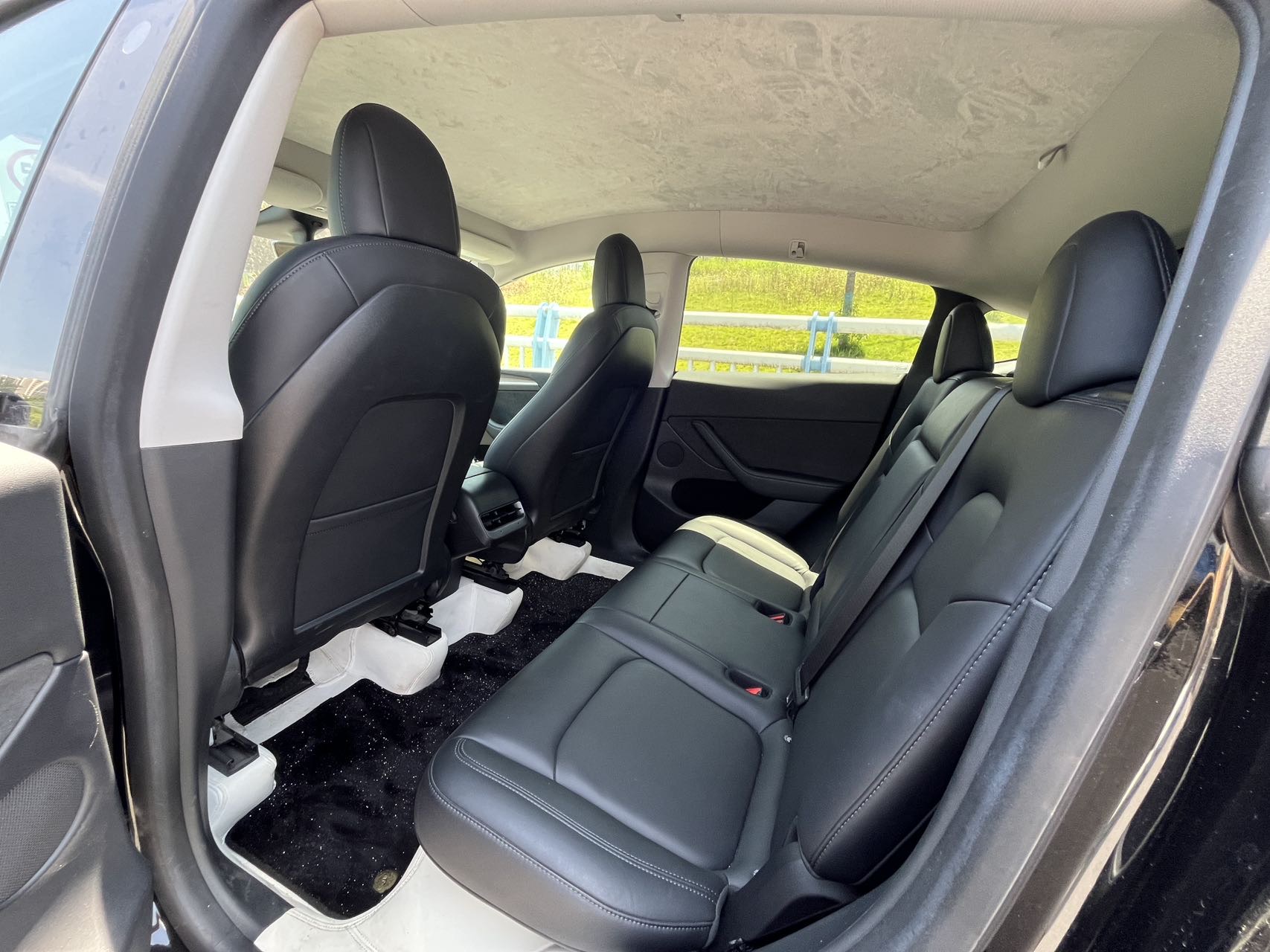 Tesla Model Y 2021 #8 Tesla Model Y 2021 car image #8