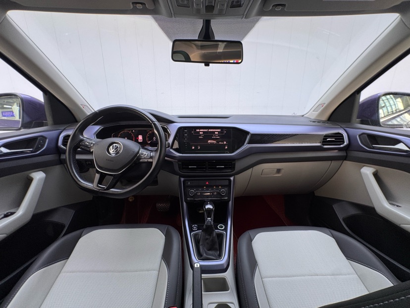 Volkswagen T-Cross 2020 #4 Volkswagen T-Cross 2020 car image #4