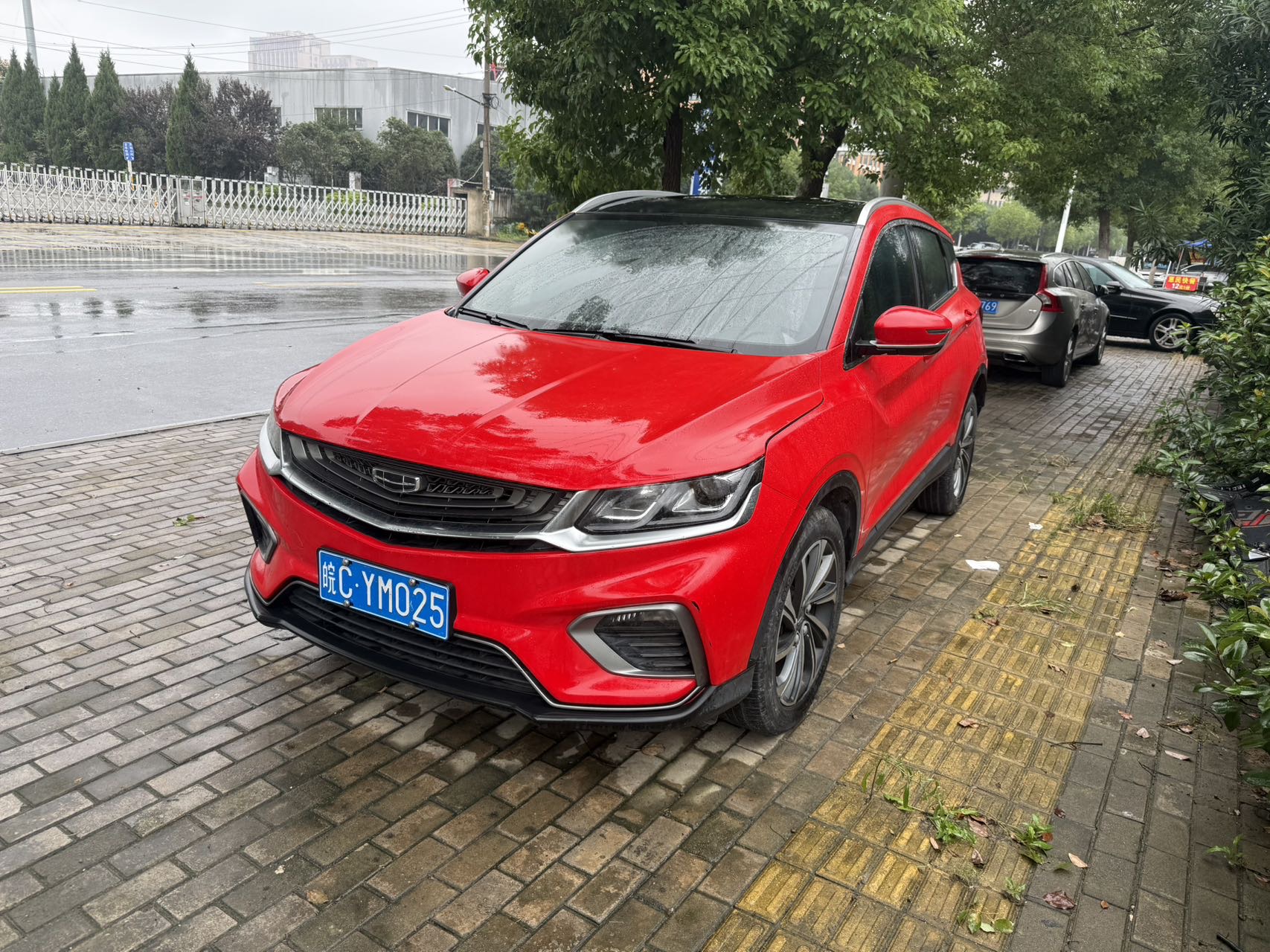 GEELY Coolray 2019 car image #2