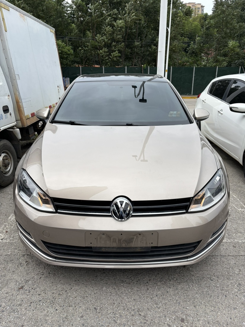 Volkswagen Golf 2015 car image #2