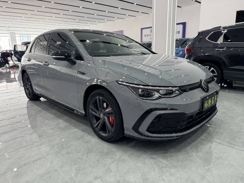 Volkswagen Golf 2022 car image #3