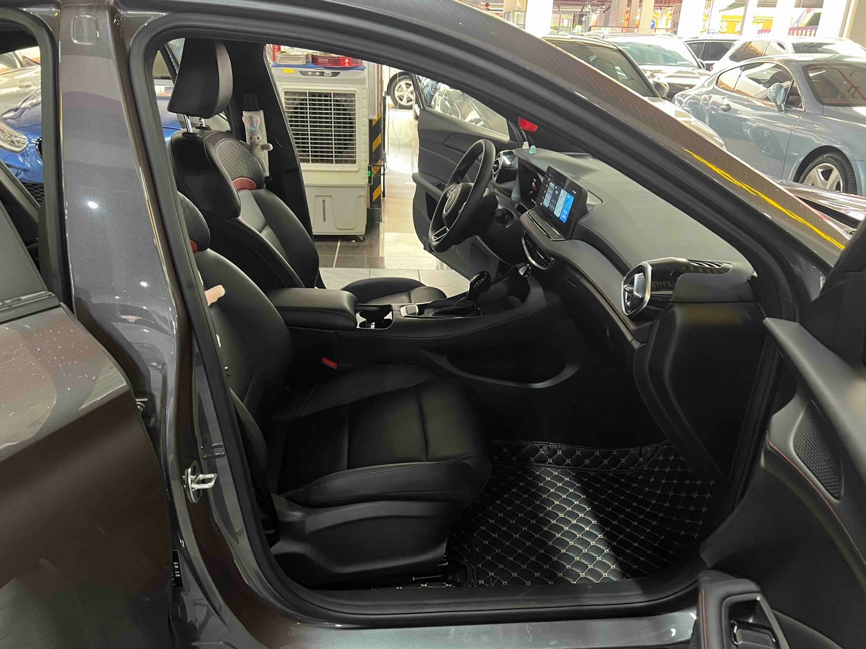 MG 5 2025 imagen de coche #8