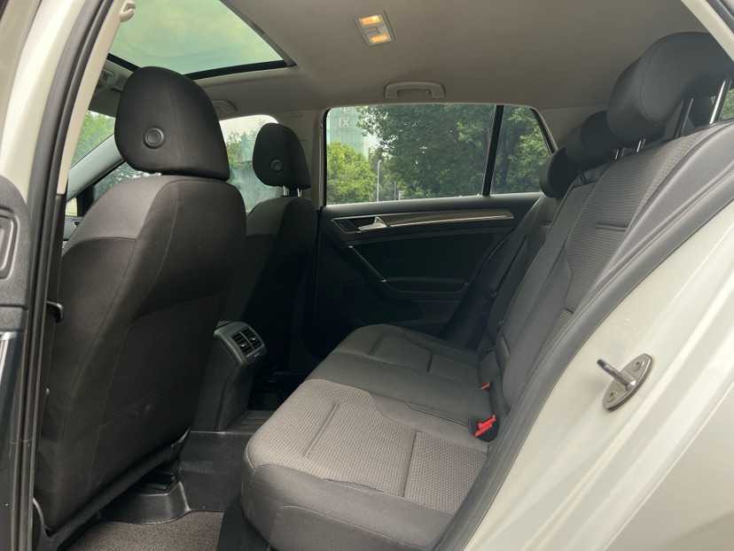 Volkswagen Golf 2014 car image #6