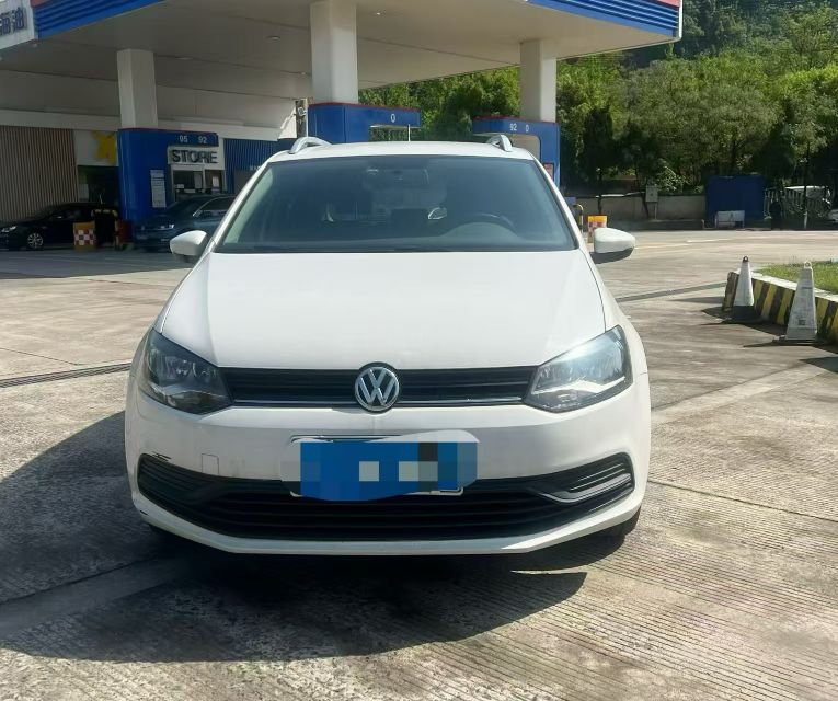 Volkswagen Polo 2016 car image #2
