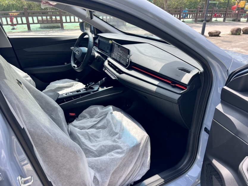 GEELY Binray 2026 immagine di auto #6