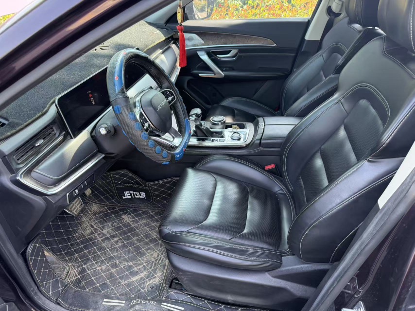 Jetour X70 PLUS 2022 car image #2