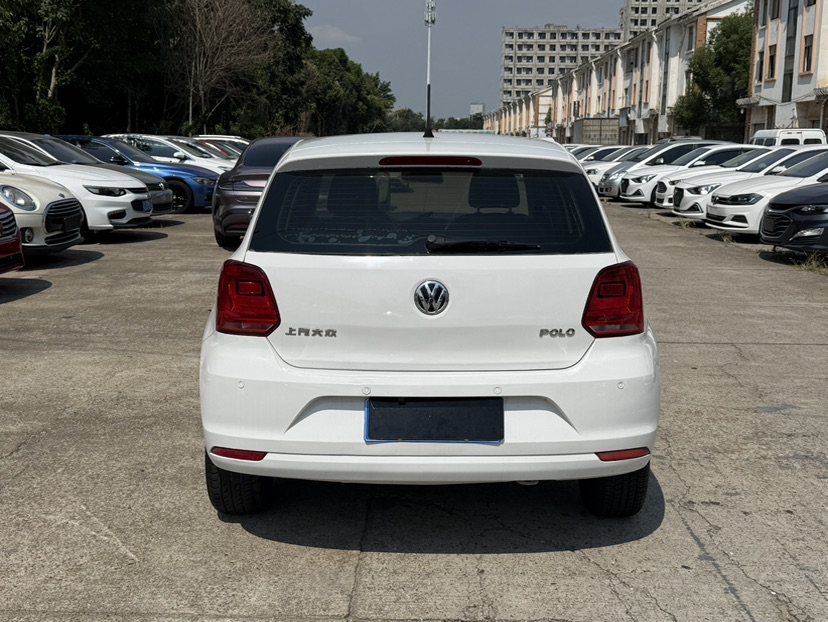 Volkswagen Polo 2017 car image #8