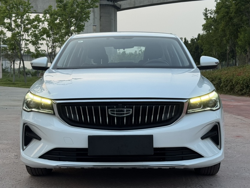 GEELY Emgrand 2023 car image #2