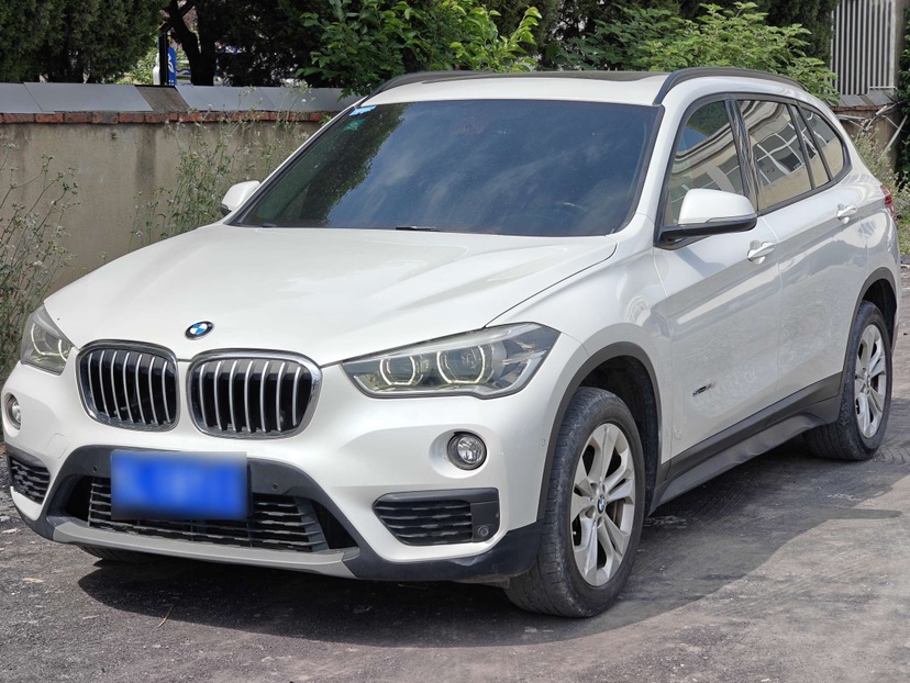 BMW X1 2017 BMW X1 2017 car image