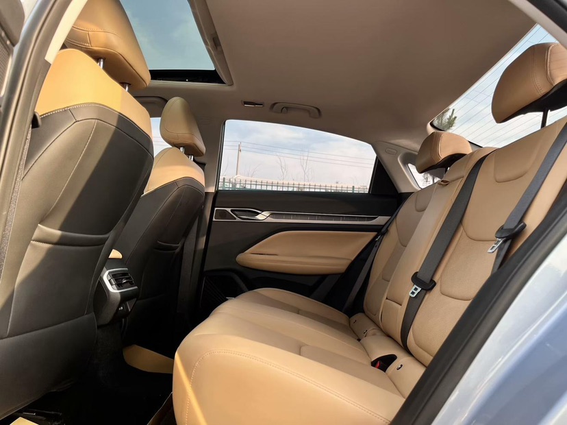 GEELY Emgrand L HiP 2025 car image #8