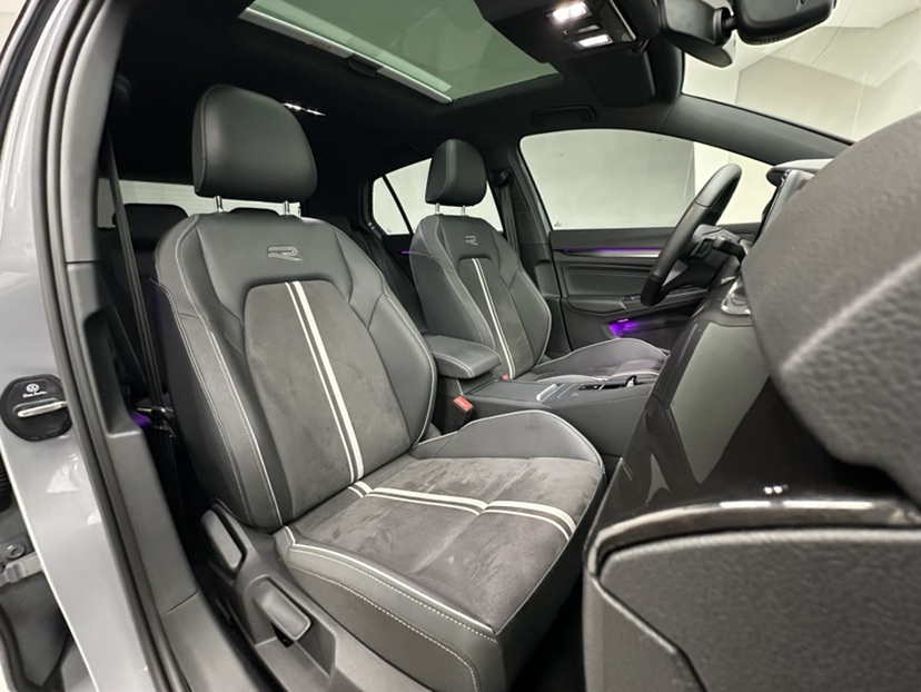 Volkswagen Golf 2022 car image #12