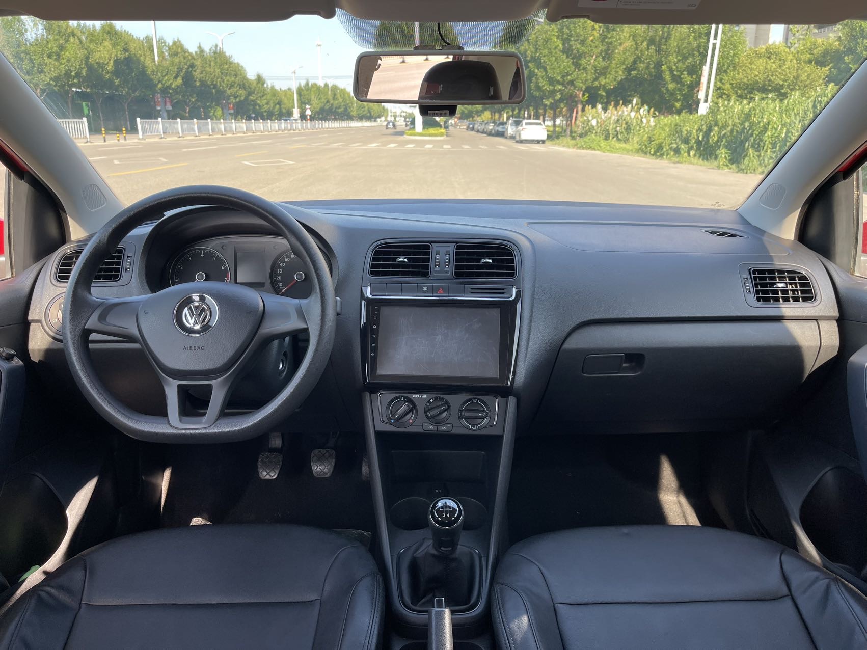 Volkswagen Polo 2017 car image #8