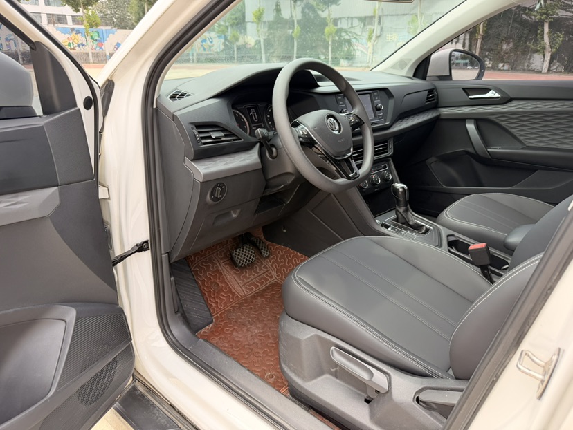Volkswagen Tharu 2019 car image #5
