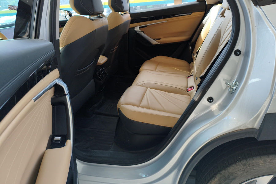 GEELY Boyue L 2023 car image #5