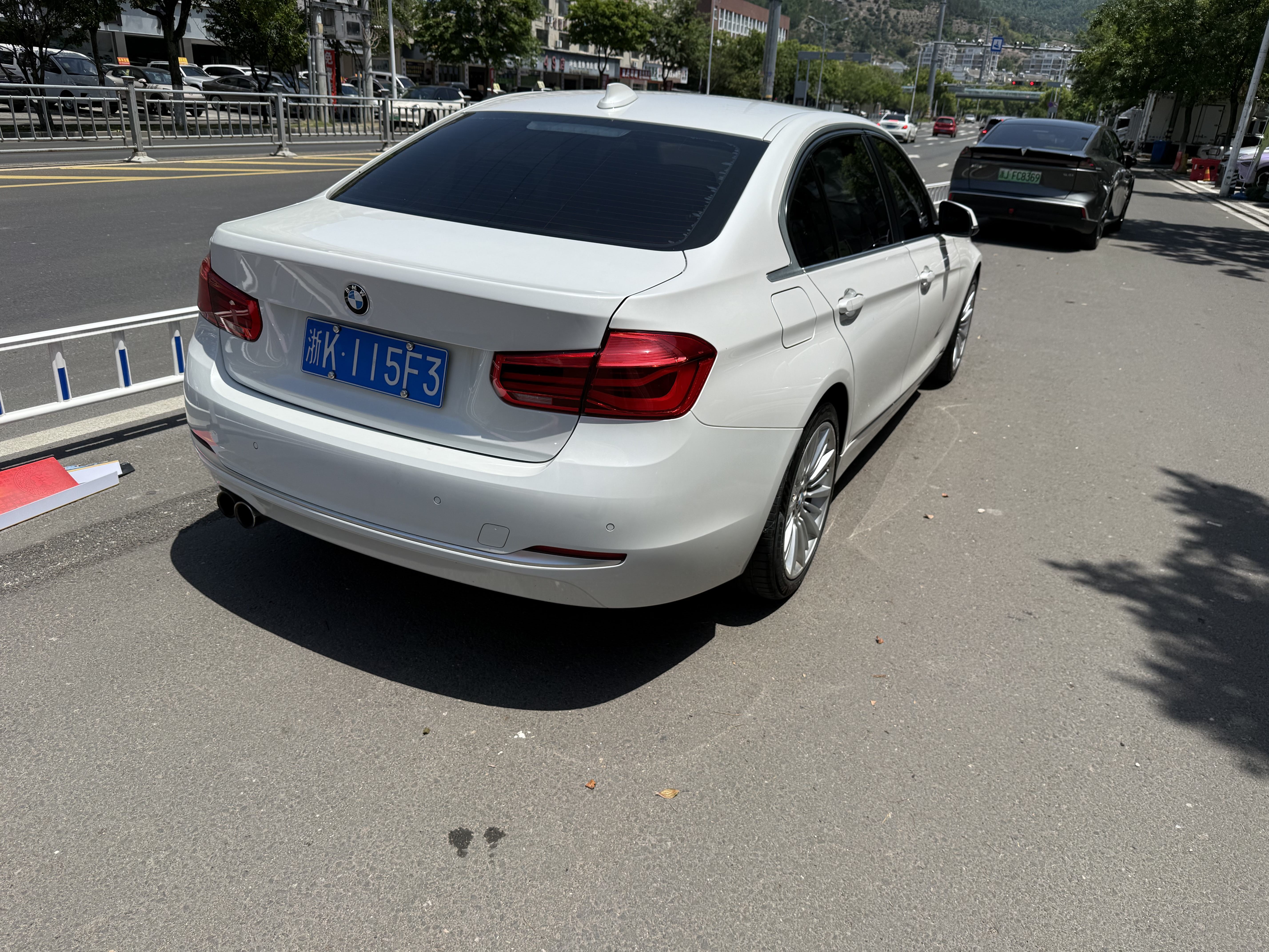 BMW 3 Series 2018 #5 BMW 3 Series 2018 car image #5