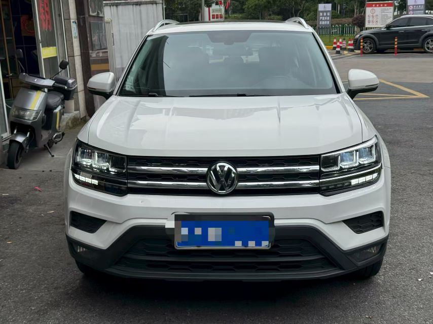 Volkswagen Tharu 2019 car image #2