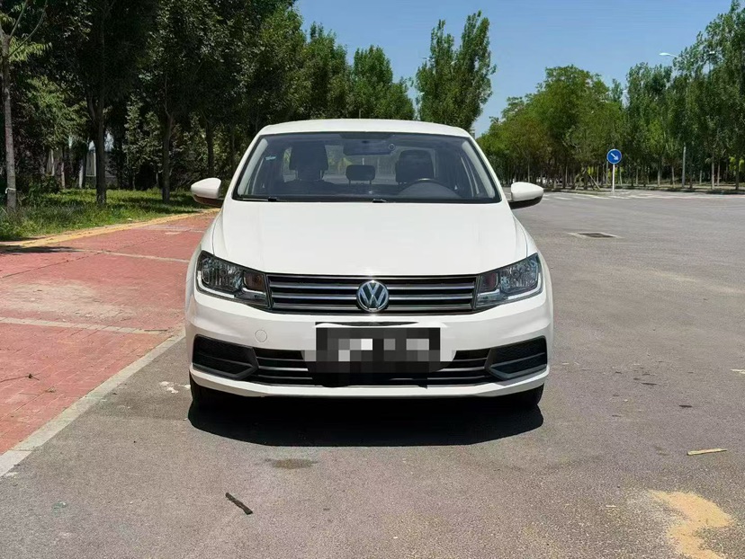 Volkswagen Santana 2018 car image #2