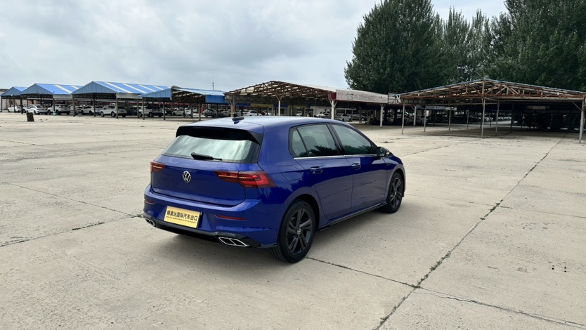 Volkswagen Golf 2022 car image #4