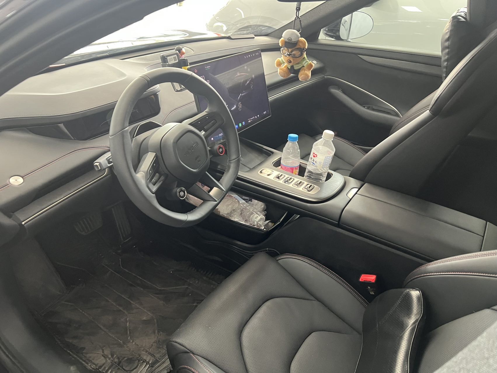 MI SU7 2025 car image #4
