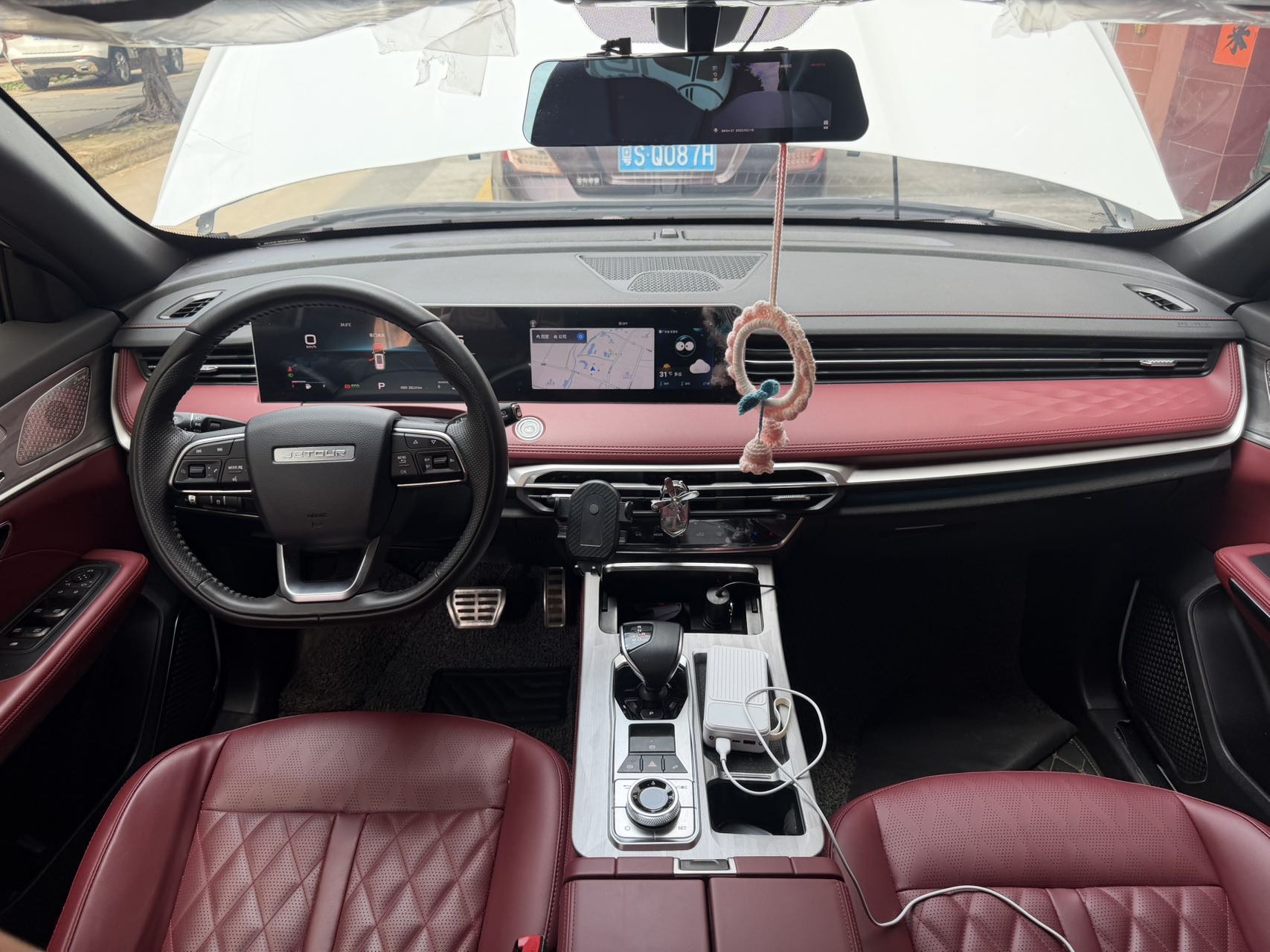 Jetour X70 PLUS 2022 car image #14