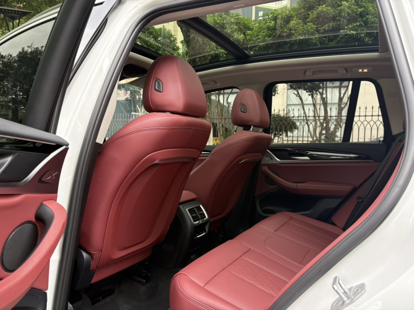 BMW X3 2024 car image #9