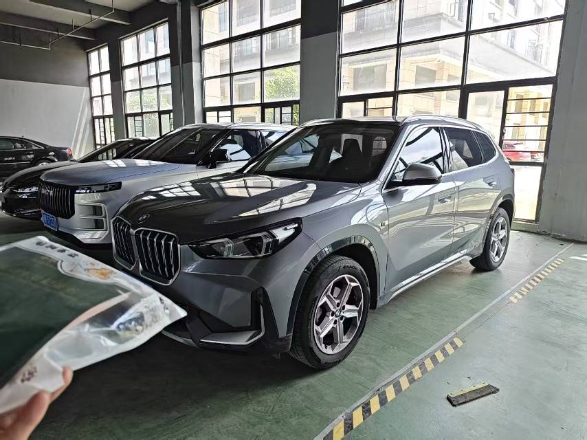 BMW X1 2024 BMW X1 2024 car image