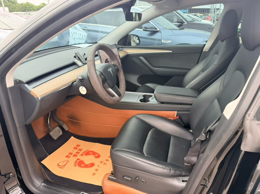 Tesla Model Y 2022 #4 Tesla Model Y 2022 car image #4