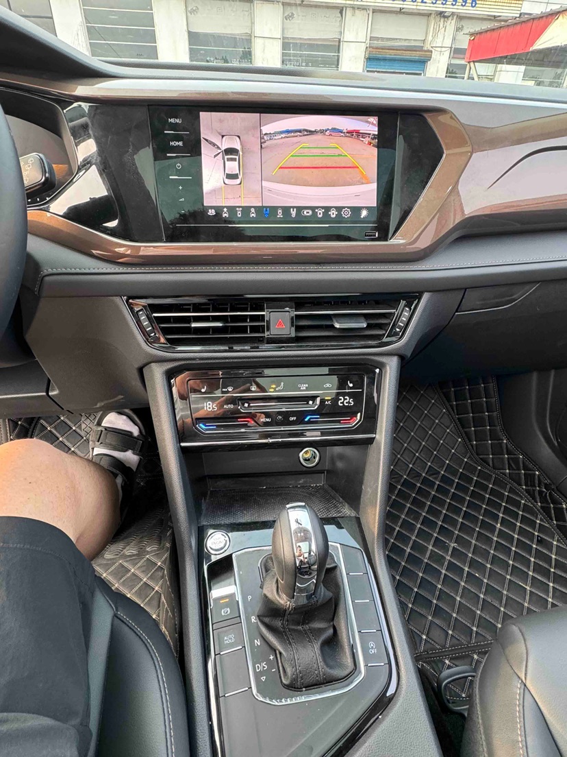Volkswagen Tharu 2023 car image #19