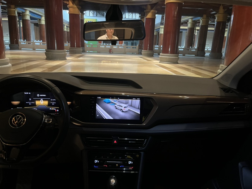 Volkswagen Tharu 2023 car image #8