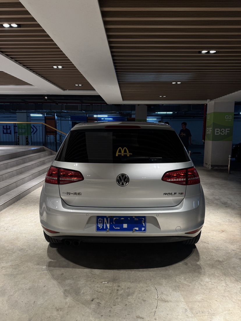Volkswagen Golf 2015 car image #4