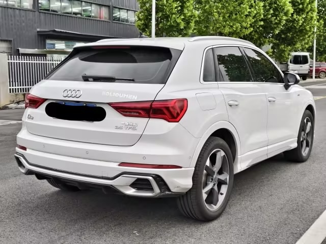 Audi Q3 2024 car image #8