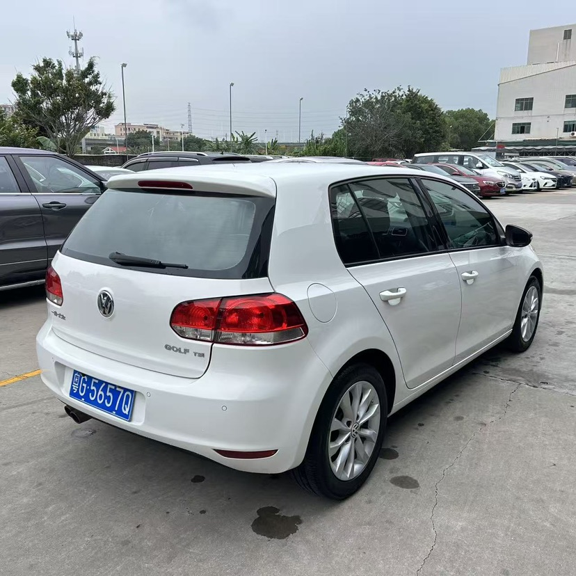 Volkswagen Golf 2014 car image #10