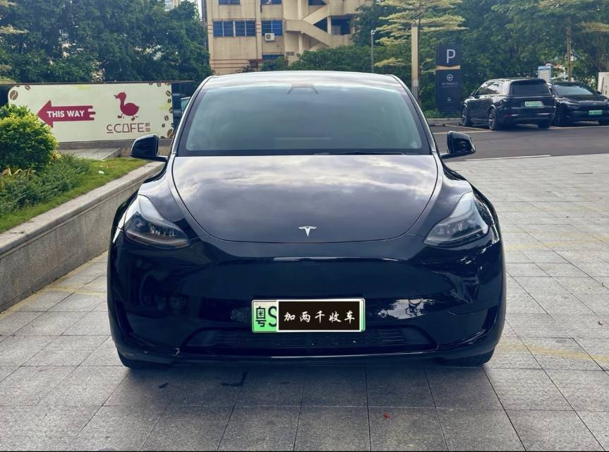 Tesla Model Y 2022 #2 Tesla Model Y 2022 car image #2