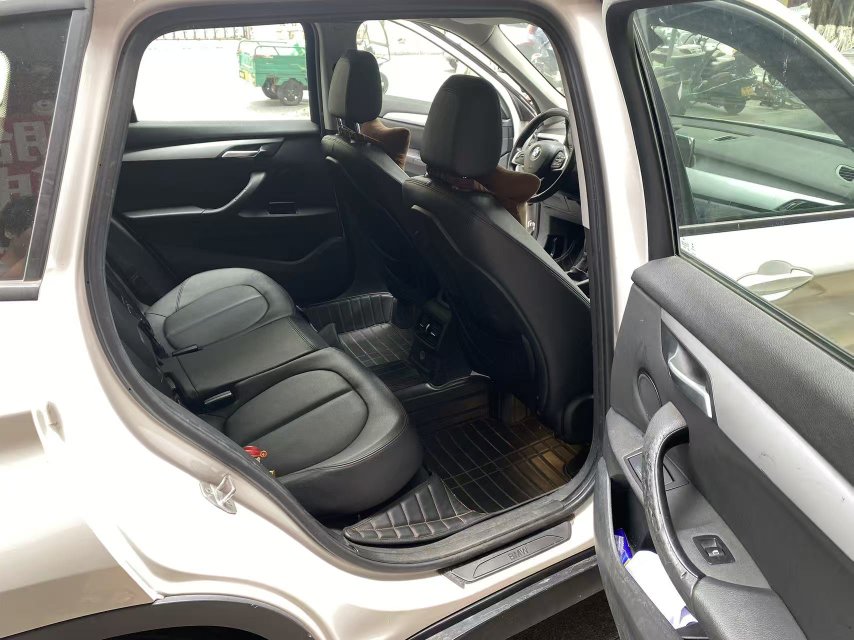 BMW X1 2017 car image #8