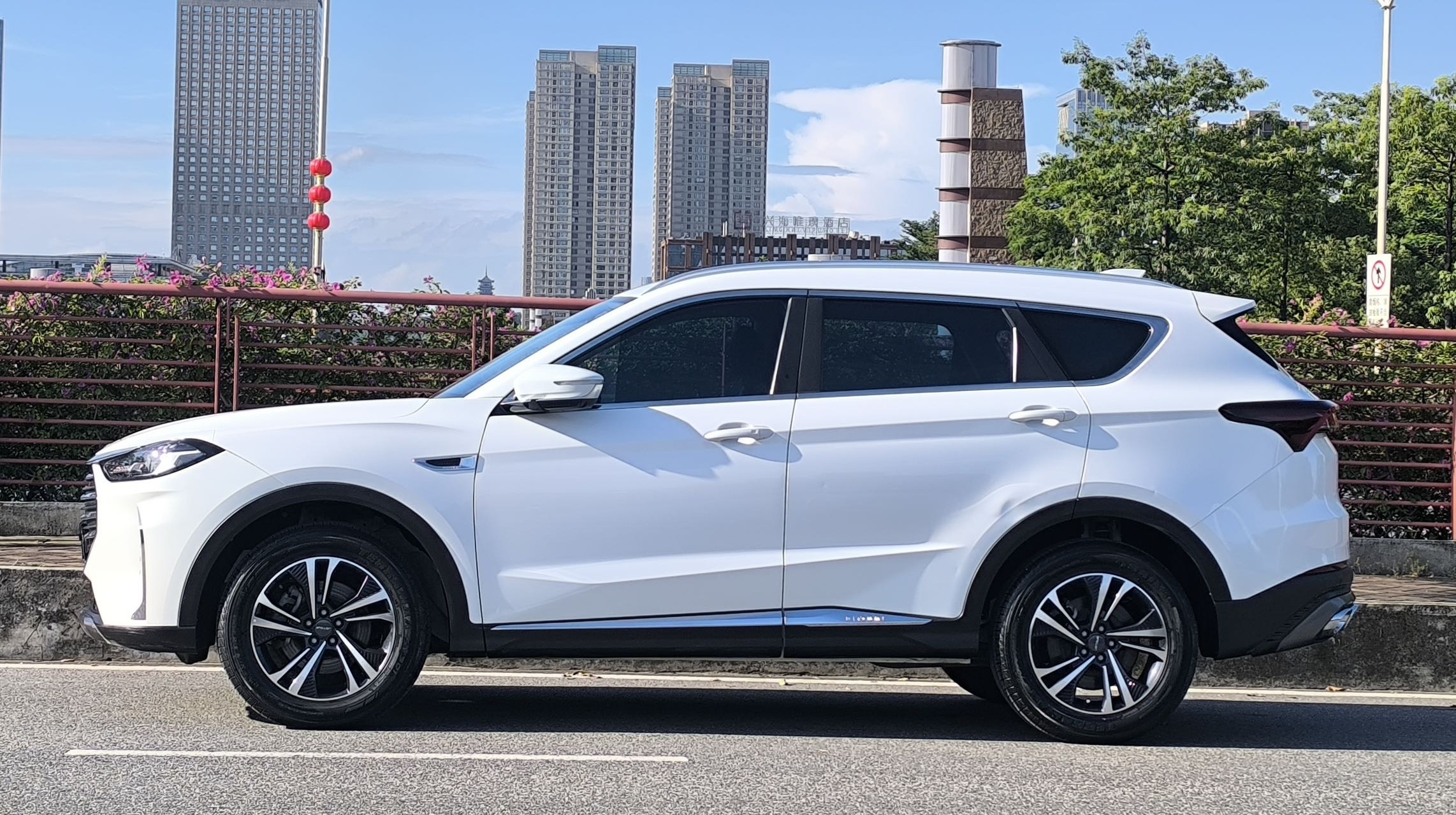 Jetour X70 PLUS 2021 #3 Jetour X70 PLUS 2021 car image #3