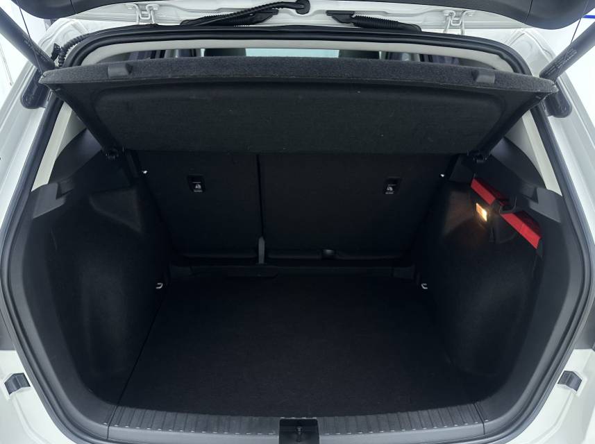 Volkswagen Tharu 2022 car image #14