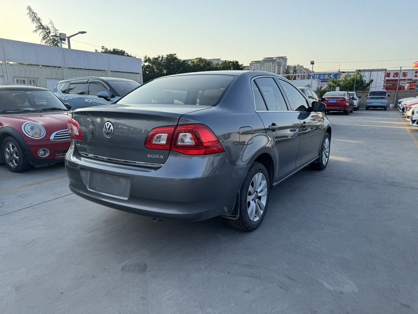 Volkswagen Bora 2013 #7 Volkswagen Bora 2013 car image #7