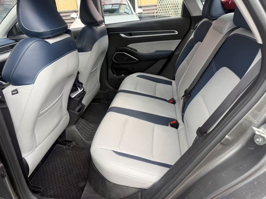 GEELY Emgrand 2023 #8 GEELY Emgrand 2023 car image #8
